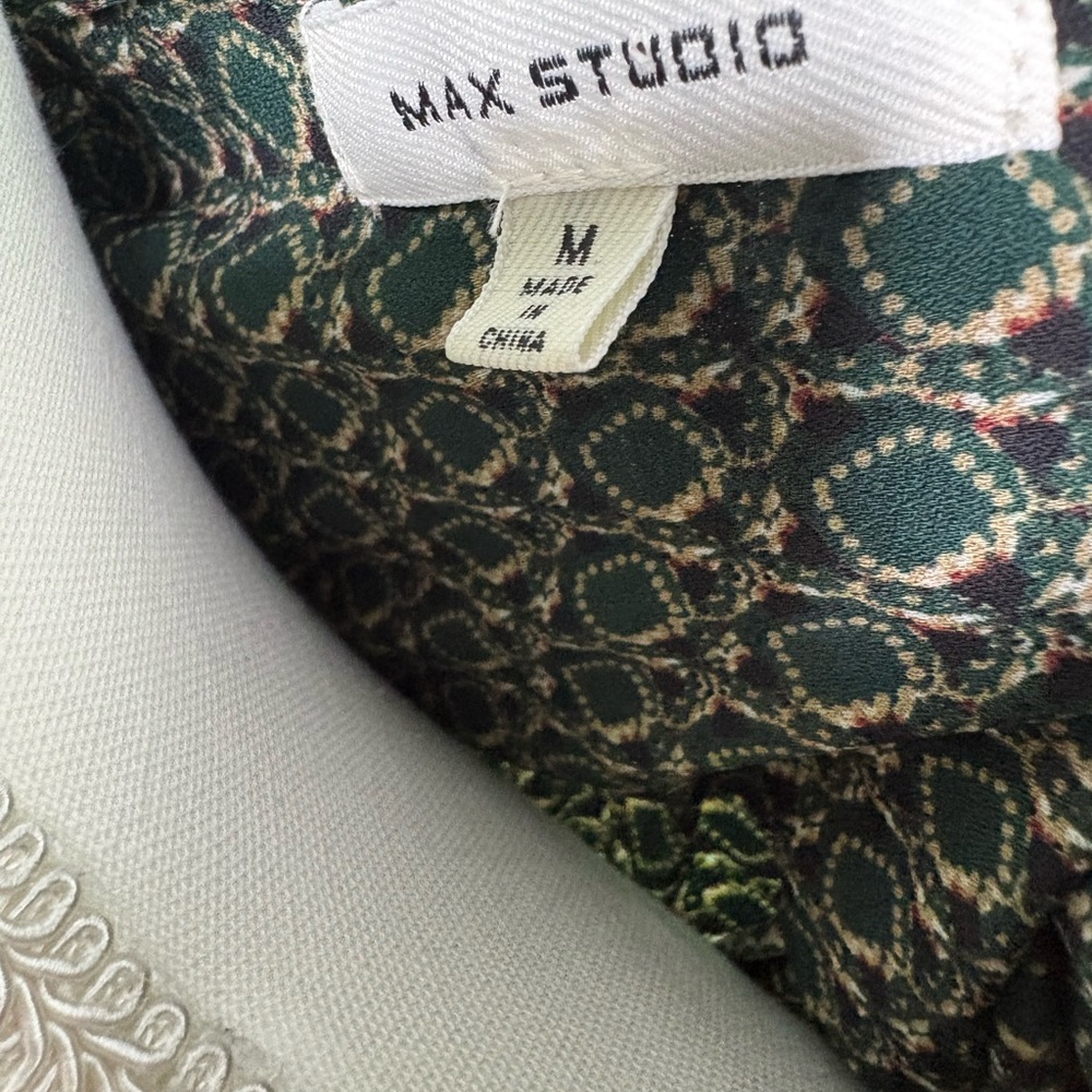 Max Studio Green and Red Patterned Blouse medium - Picture 10 of 11